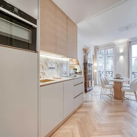 Appartamento Elegance & Refinement A Stone's Throw From Louvre Parigi